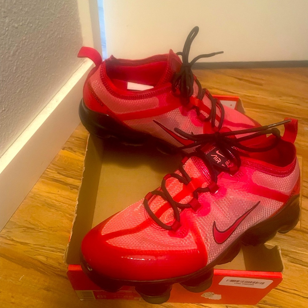 Nike Air Vapormax 2019 (GS)Varsity Red/ Gym Red- Black